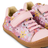 Barefoot DOMY II Met Print
