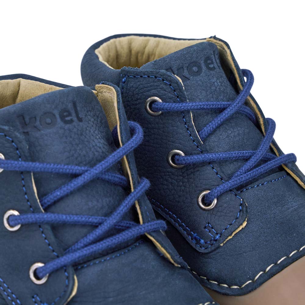 AVERIY Leather