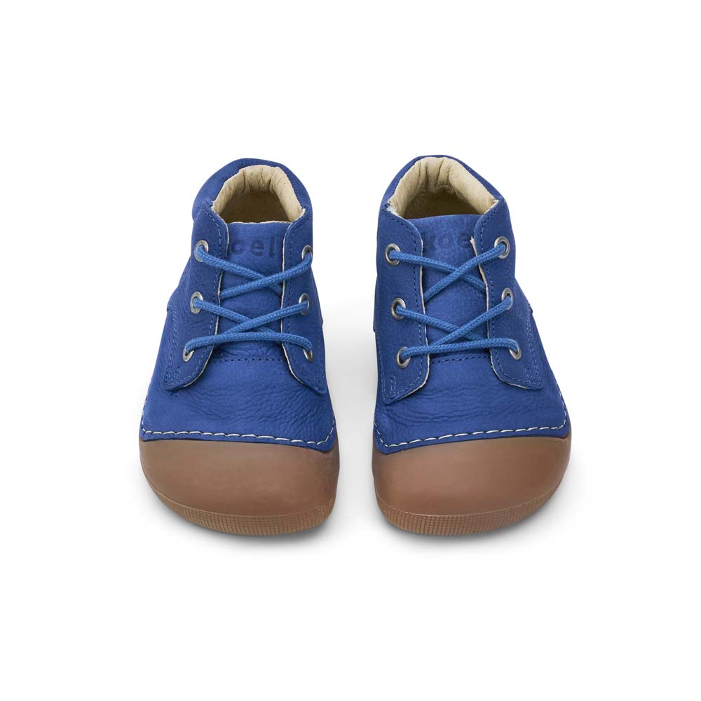 AVERIY Leather