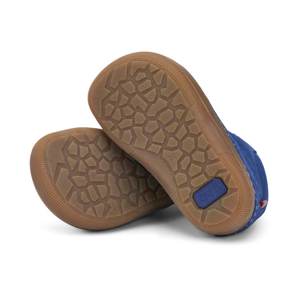 AVERIY Leather
