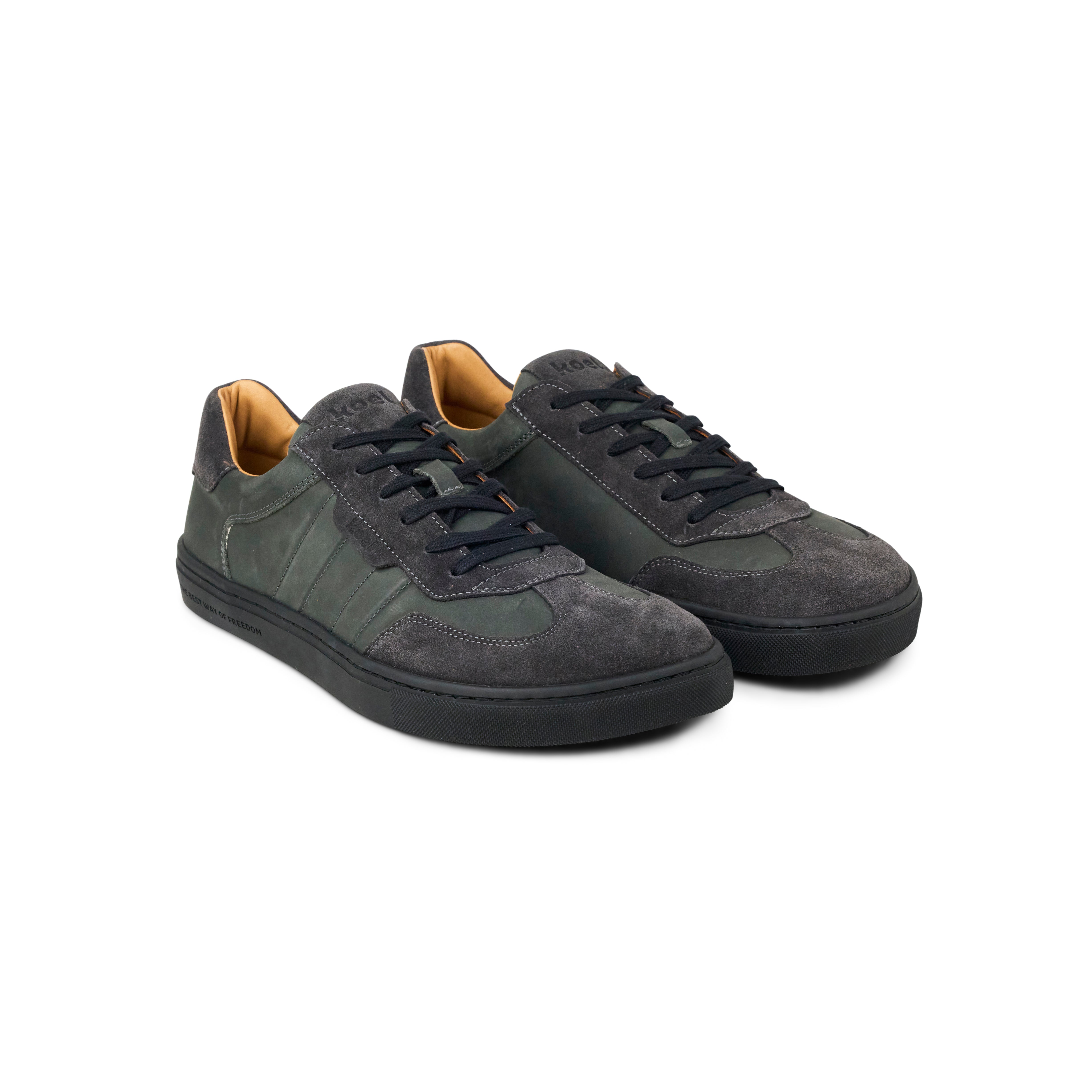 HELIO Suede